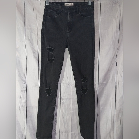 Abercrombie & Fitch Black Distressed Women's Jeans Size 2 - Picture 1 of 11